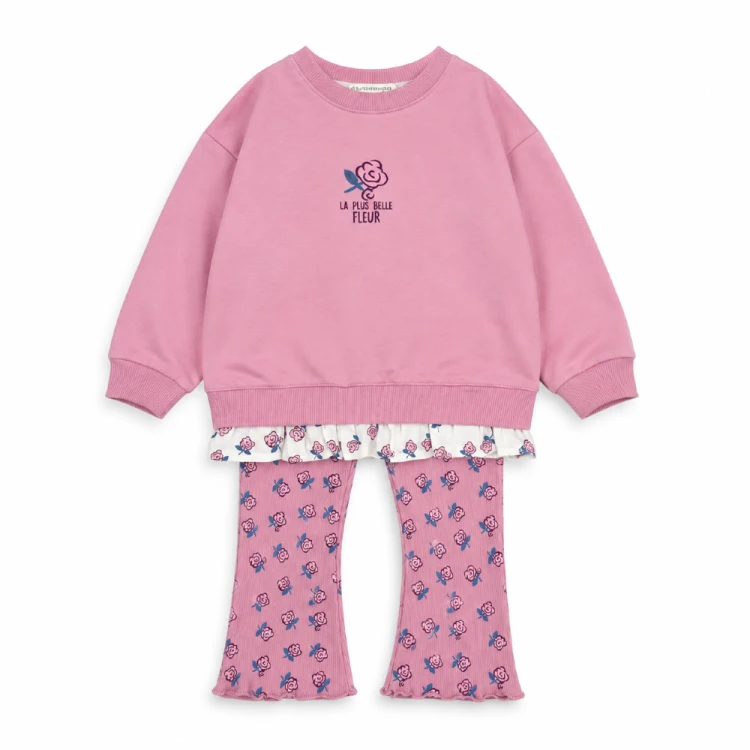 rozowy-komplet-dziewczecy-z-roza-bluza-i-spodnie-dzwony.webp